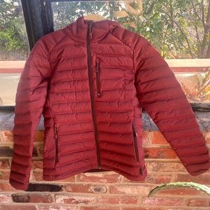 Mountain hardwear women’s stretch down jacket size S great condition, maroon
